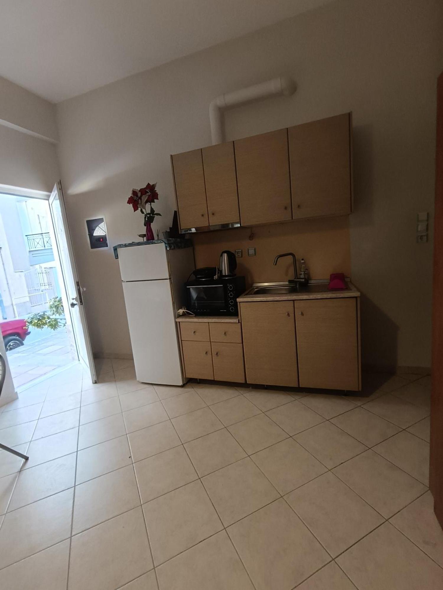 Cozy Apartment In The Center Of Aighion Achaia - Ground Floor - Ισόγειο Στουντιο Egio Exterior foto
