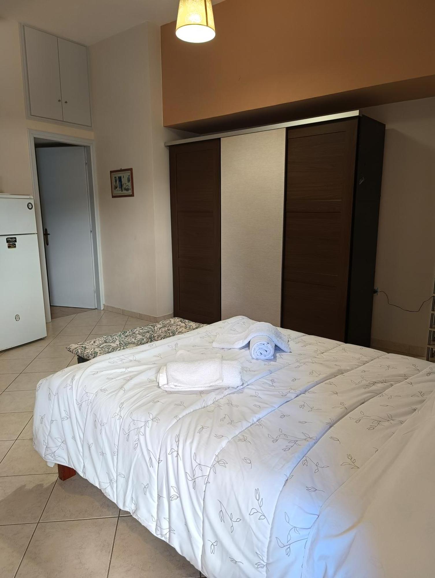 Cozy Apartment In The Center Of Aighion Achaia - Ground Floor - Ισόγειο Στουντιο Egio Exterior foto